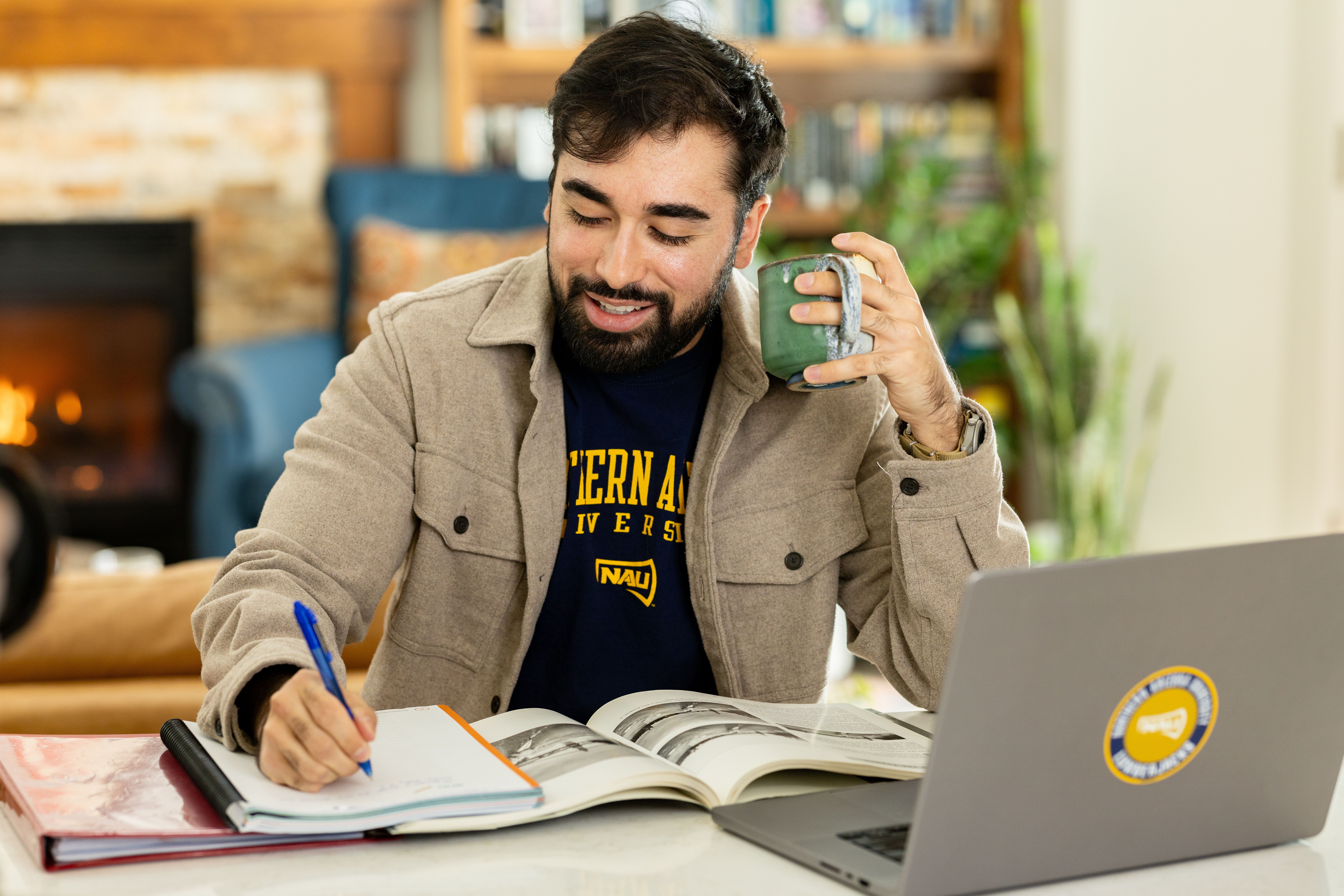 A future NAU student participates in a Virtual Information session.